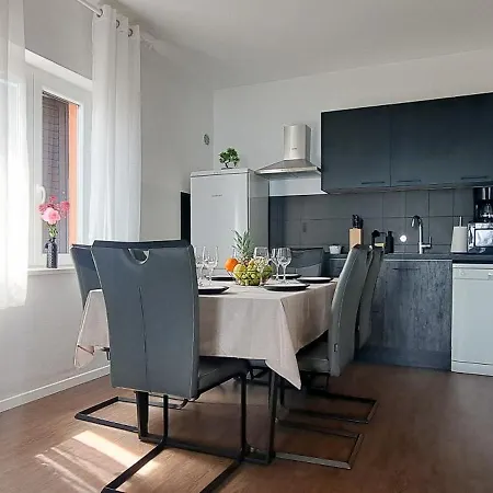 Sentia With Jacuzzi&spectacular Seaview Vilă *